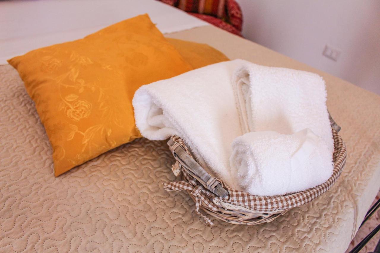 B&B Palazzo Sambiasi 莱切 外观 照片