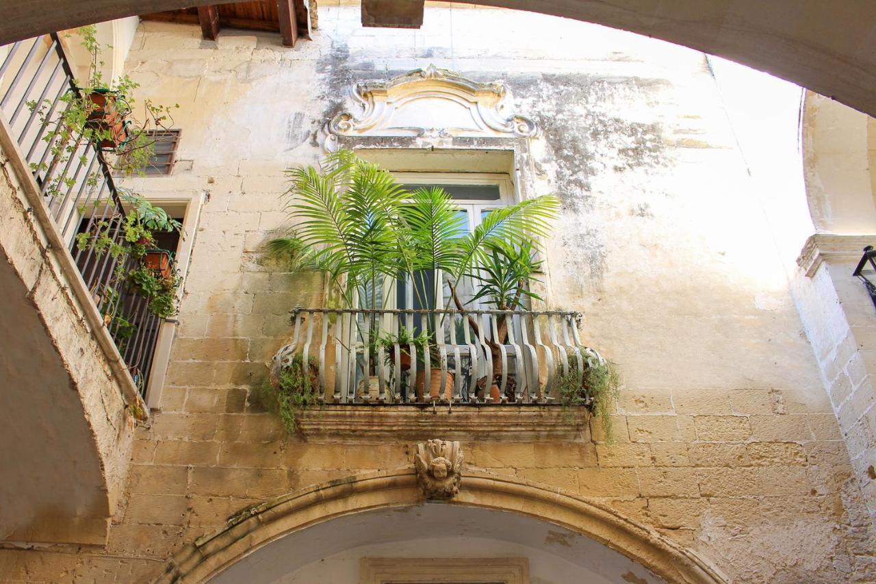 B&B Palazzo Sambiasi 莱切 外观 照片