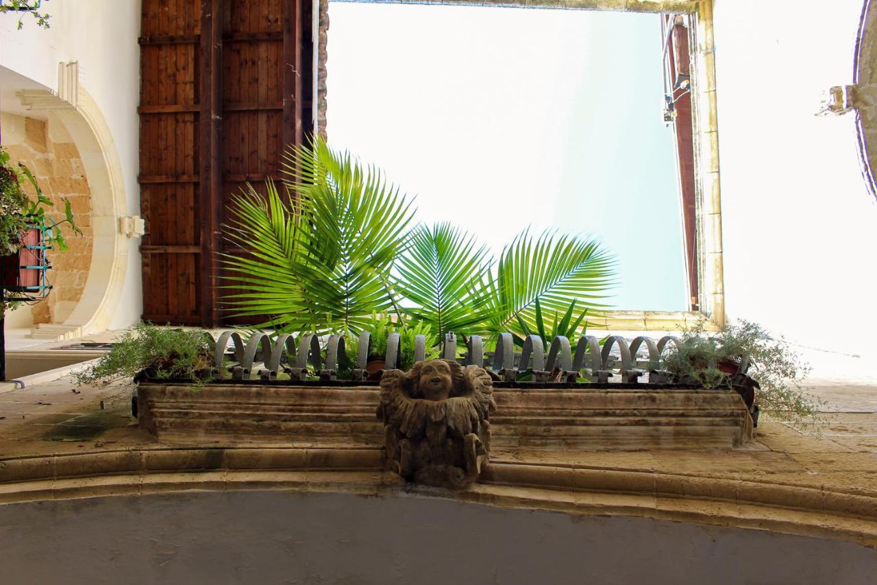 B&B Palazzo Sambiasi 莱切 外观 照片