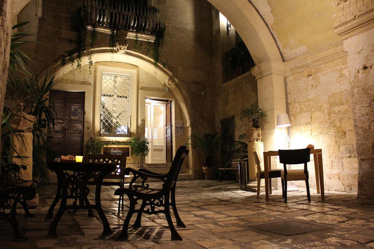B&B Palazzo Sambiasi 莱切 外观 照片