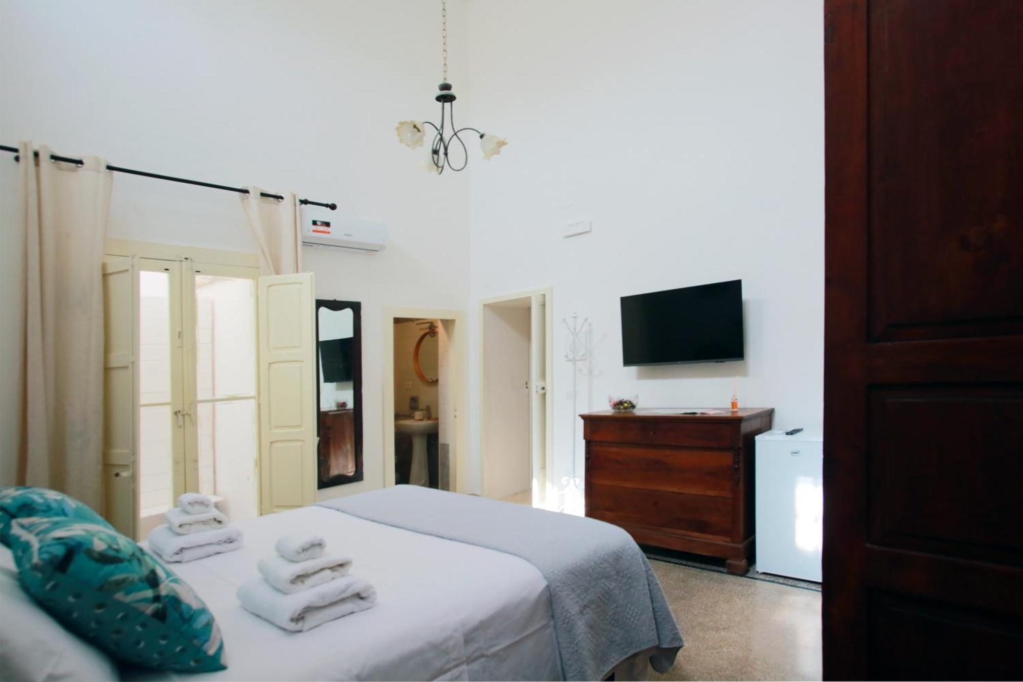 B&B Palazzo Sambiasi 莱切 外观 照片
