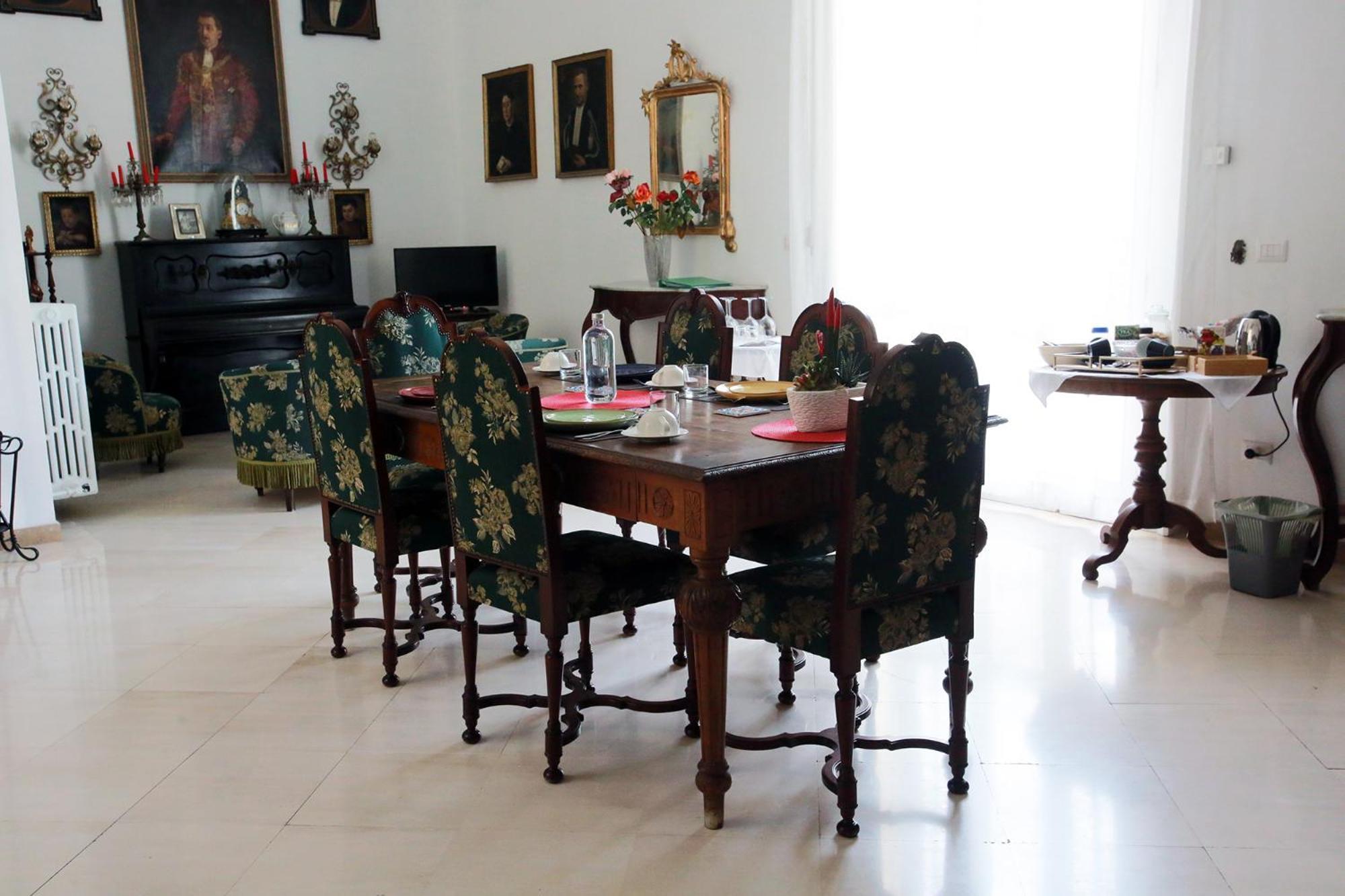B&B Palazzo Sambiasi 莱切 客房 照片